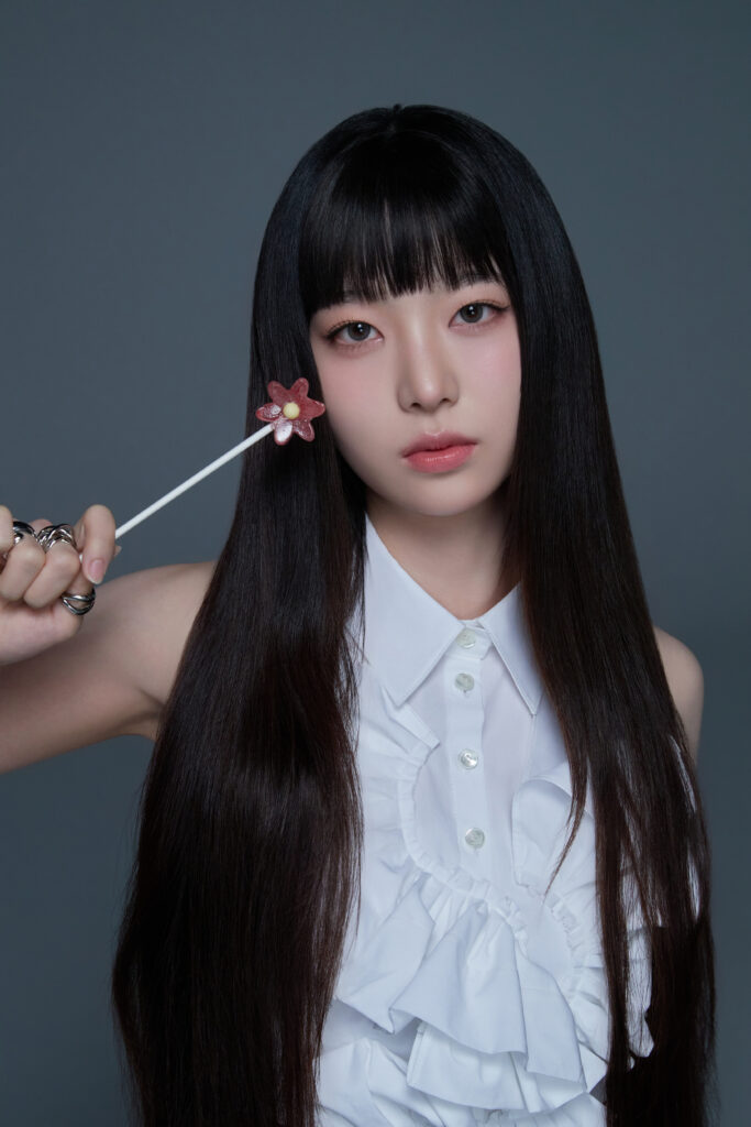 de_hana-1-683x1024 cosmosy、新人としては異例!!米ビルボードインタビュー掲載。 “個性あふれる音楽とビジュアルを披露していく” Dance Performance Video 100万再生達成!