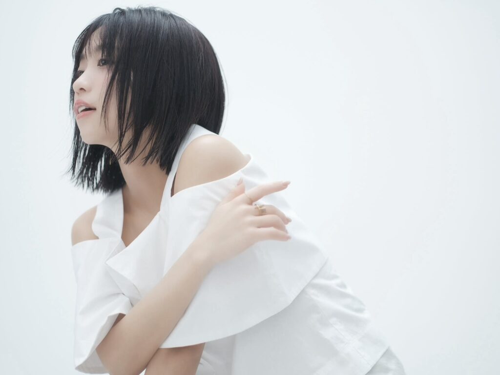 225861_S__15581193_0-1024x768 大原優乃、20cm以上カットでシャープなボブに大胆イメチェン!