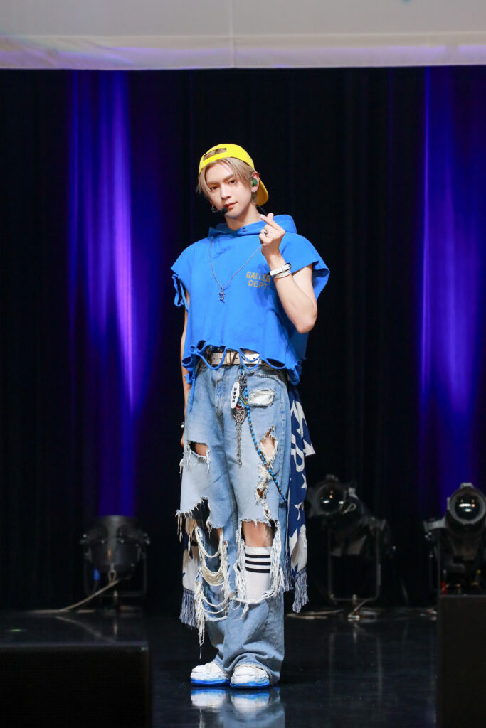 02-RUKA-683x1024 【オフィシャルレポート】 aoen(アオエン)Debut Single SHOWCASE「青い太陽 (The Blue Sun)」開催 〜冠番組「今日もaoen頑張ります!」が日本テレビ系にて放送開始決定!