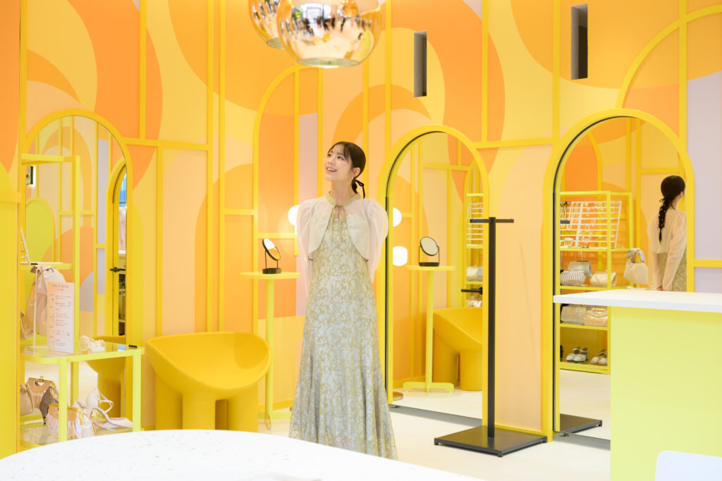 NZ9_3227-1024x683 LULUTI HARAJUKUオープン記念イベントに貴島明日香が登場。「ドレスを選ぶ楽しさの中から、新しい自分を見つけて」