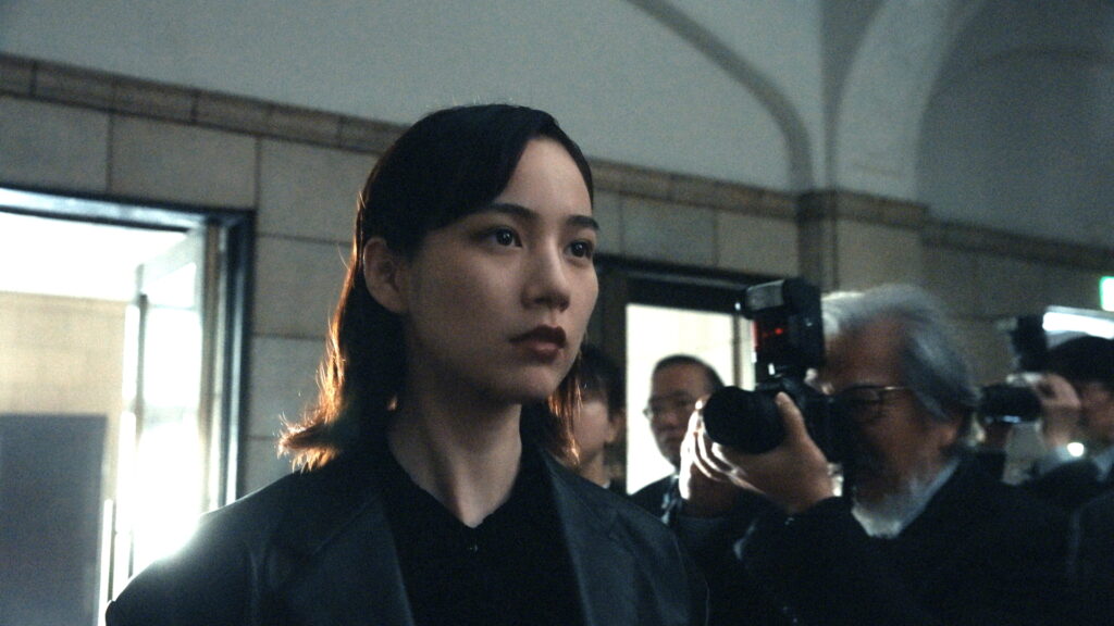 004-1024x576 主演・のん「生きている中で嫌な思いや、惨めな思いした時に勇気をもらえる作品」人生を奪われ、復讐のために立ち上がるダークヒーロー役で、新境地を切り開く!/ABEMAオリジナルドラマ『MISS KING / ミス・キング』を2025年9月29日(月)夜8時より無料配信決定<特報映像&のんインタビュー映像も公開>