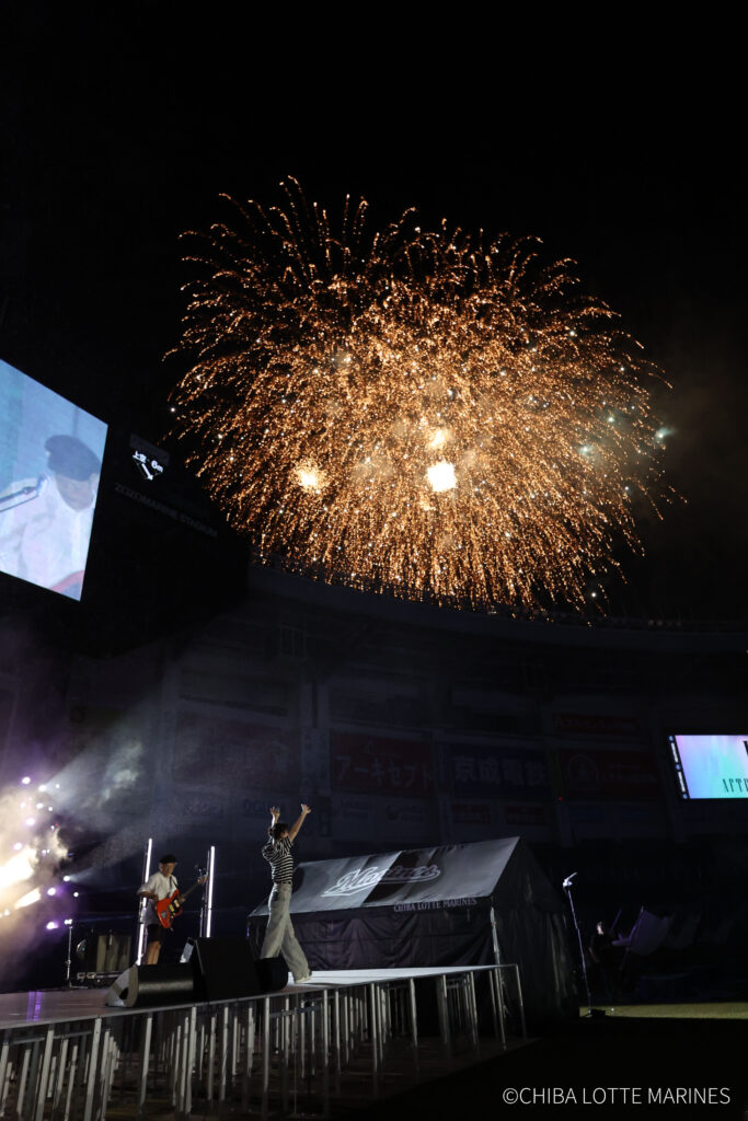 230791_0721-大塚-愛-BSW『AFTER-GAME-PARTY』※千葉ロッテクレジット入り②-683x1024 大塚 愛、真夏のZOZOマリンで約1万人を魅了した一夜限りのスペシャルライブ! 幻想的な花火も咲いた!「BSW AFTER GAME PARTY」
