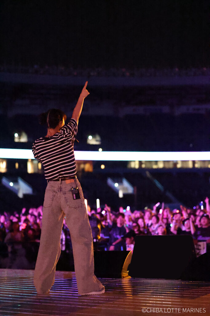230791_0721-大塚-愛-BSW『AFTER-GAME-PARTY』※千葉ロッテクレジット入り③-683x1024 大塚 愛、真夏のZOZOマリンで約1万人を魅了した一夜限りのスペシャルライブ! 幻想的な花火も咲いた!「BSW AFTER GAME PARTY」
