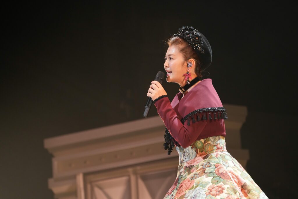 秋からもそばにいて※クレジット表記必須※-1024x683 南野陽子、40周年記念コンサートツアーの開幕に感無量「奇跡だなと感じるくらい」・・・数々の名曲でファンを熱狂させる！