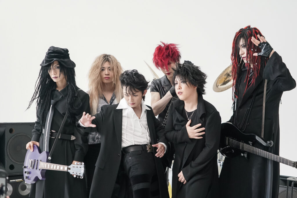 232911_250630-0225-1024x684 LUNA SEA 「ROSIER」の替え歌バージョンがマクドナルド新CMに登場！ 俳優の加藤清史郎が本家MVをオマージュした話題作で熱演！