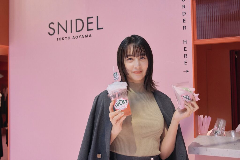 S__642588677_0-1024x683 俳優・山本美月が語る“夏のラッキー”エピソード<SNIDEL>リミテッドストア「SNIDEL TOKYO AOYAMA」を体験